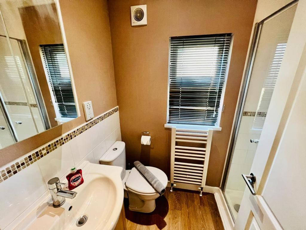 Waterfall Retreat Poole Luaran gambar